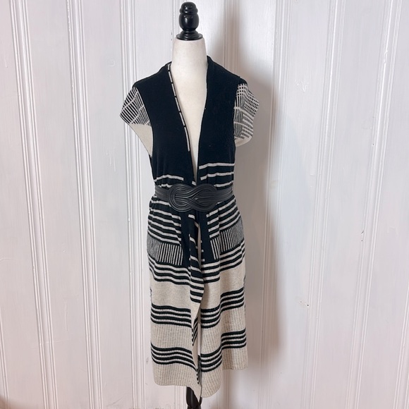 VINCE wool and cashmere vest dress - Picture 8 of 10